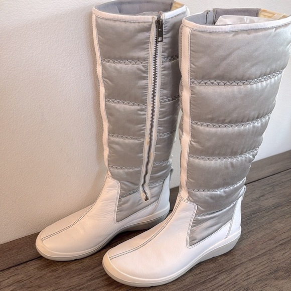 [Timberland] White Gray Leather Side Zip Knee High Winter Snow Boots Women’s 7.5 - Picture 3 of 14